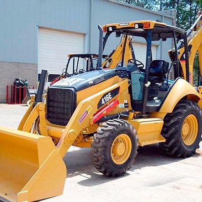 Economia de recursos com a locação de máquinas retroescavadeira multifuncionais