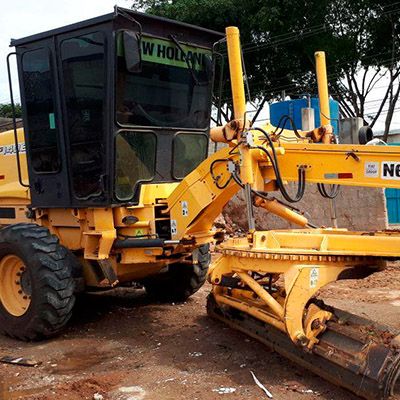 Locação de motoniveladora: A peça chave para pavimentação e terraplenagem