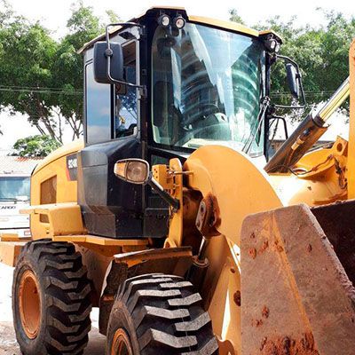 Redução de tempo de ciclo em obras usando o aluguel de pá carregadeira